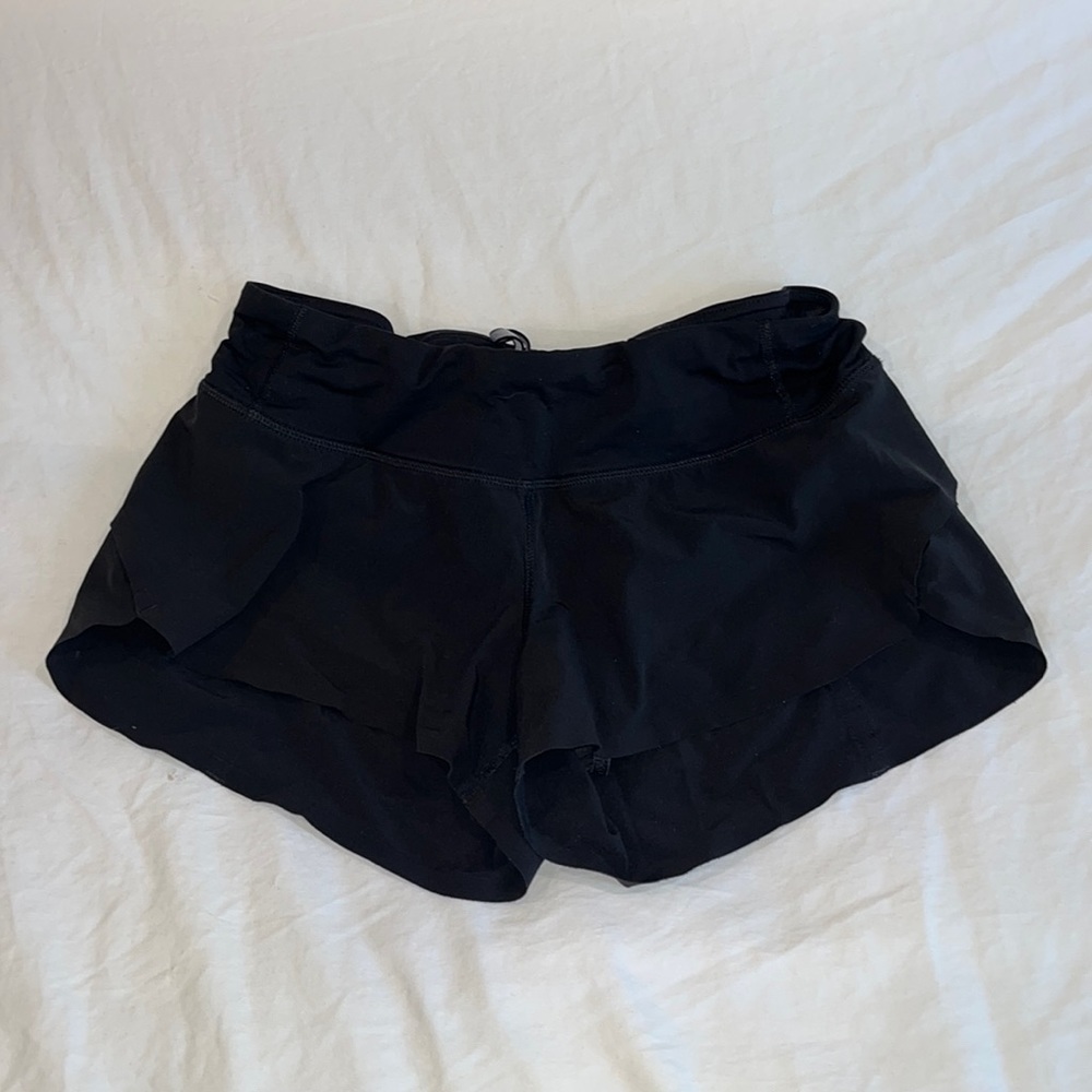 BLACK LULULEMON HOTTY HOT SHORT